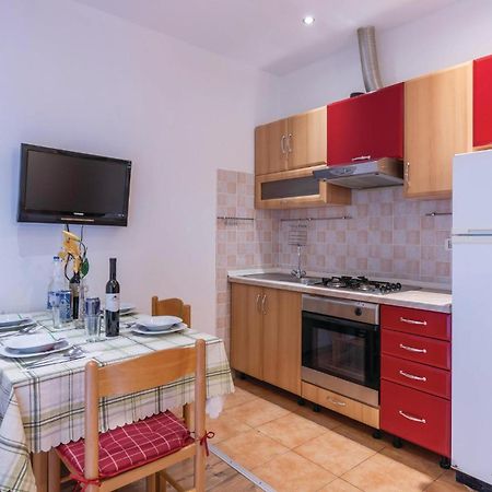 Nice Apartment In Fazana With Wifi Fondole Exterior photo
