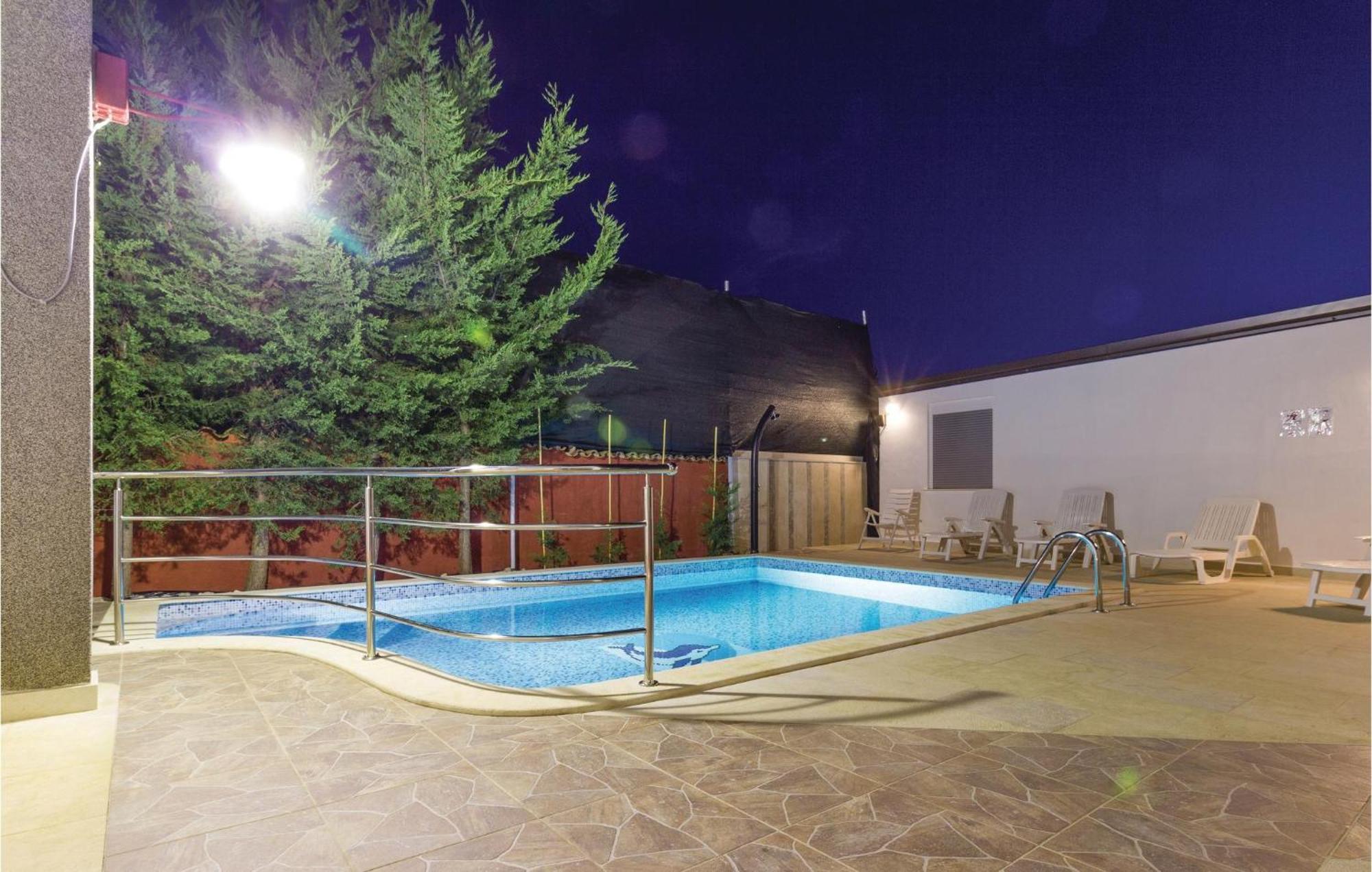 Nice Apartment In Fazana With Wifi Fondole Exterior photo